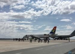 Bild: Windhuk, Internattional Airport / 001-Namibia-Airport.jpg