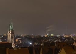 Bild: Nürnberg bei Nacht (Langzeitbelichtung) / nuernberg_2017_03_kein_HDR.jpg